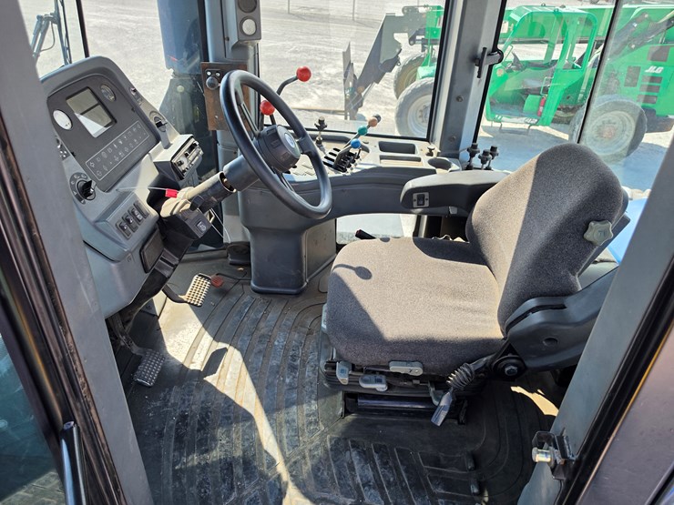 2000-new-holland-9384-image-16