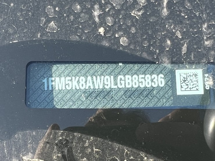 2020-ford-explorer-image-9