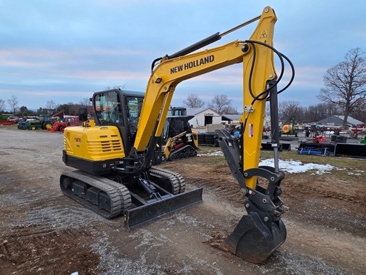 2020-new-holland-e57c-image-2