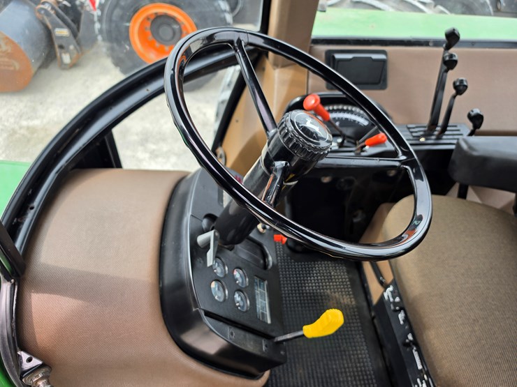 1988-john-deere-4650-image-8