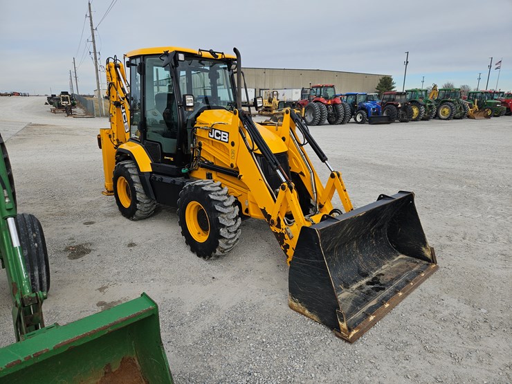 2018-jcb-3cx-compact-image-26