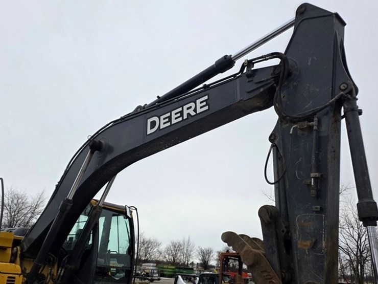2012-deere-200d-lc-image-7