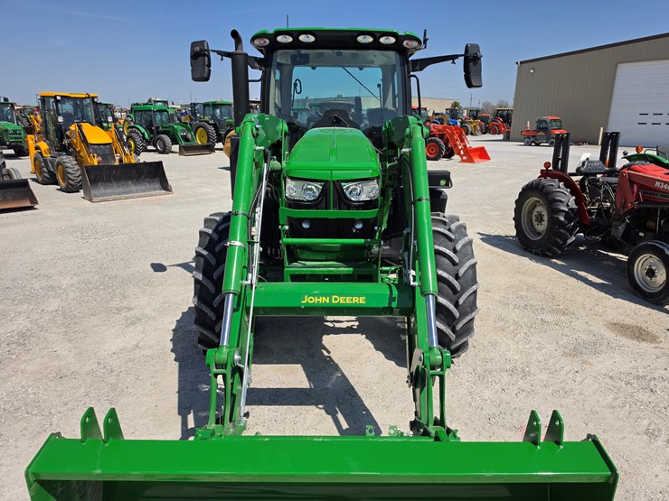 2023-john-deere-6r-130-image-4