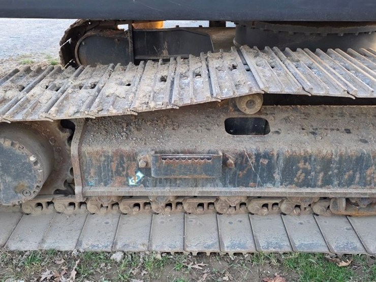 2022-case-cx250d-image-18