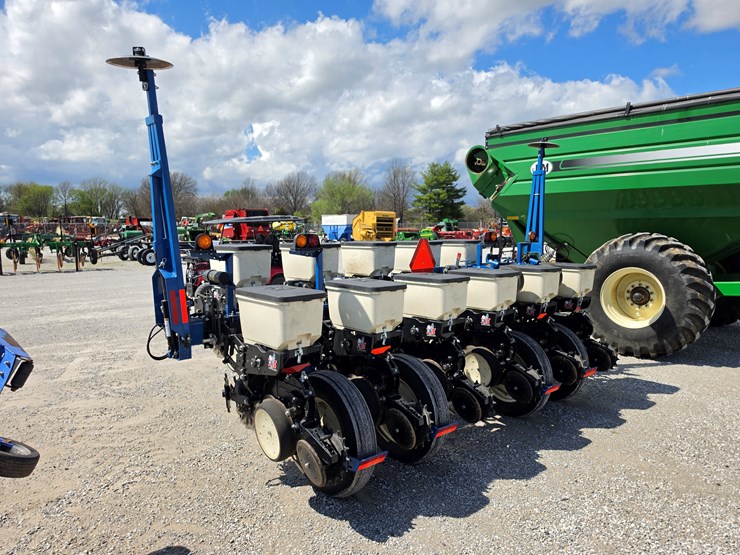 2016-kinze-3000-image-8