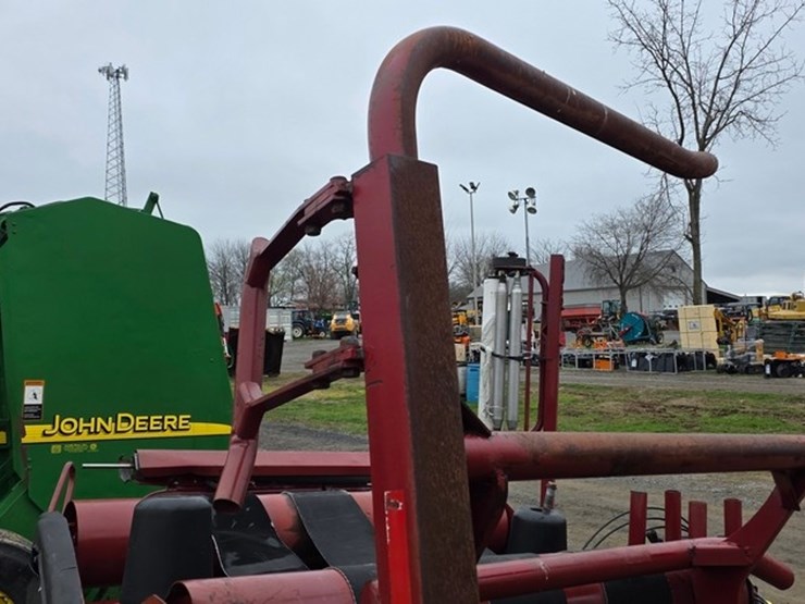 new-holland-b37p-image-10