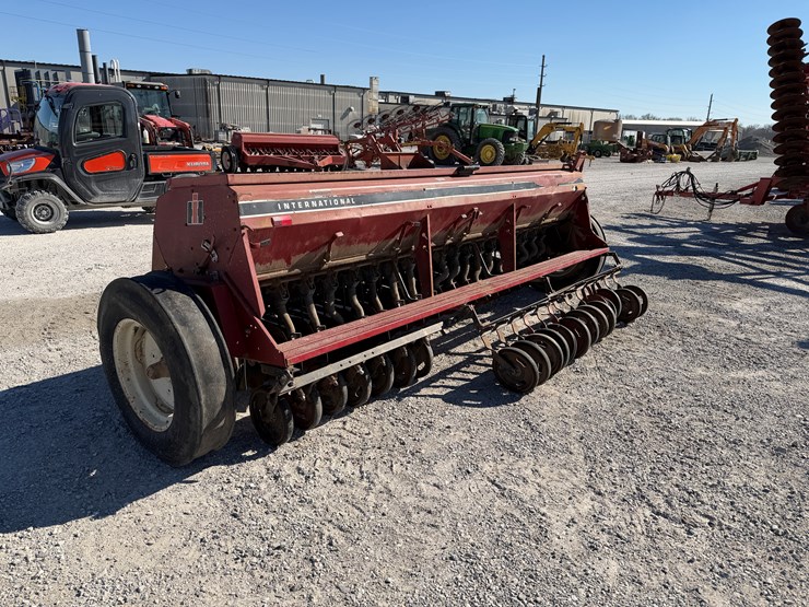 international-5100-image-10