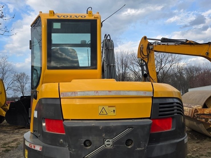 2008-volvo-ecr88-image-27