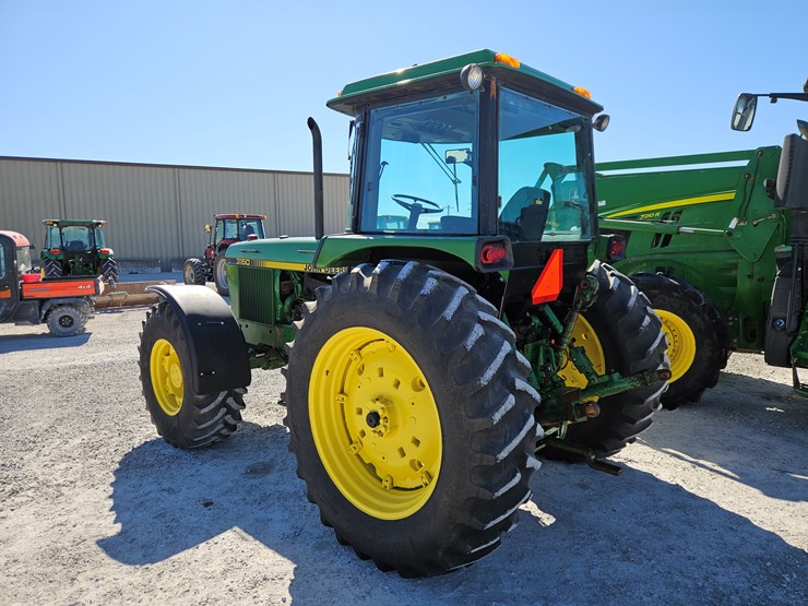 1986-john-deere-3150-image-11