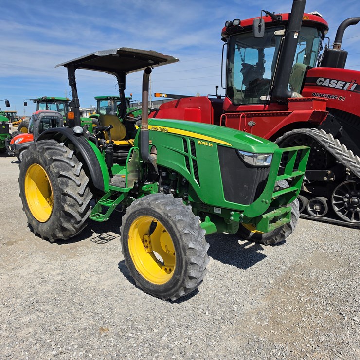 2014 JOHN DEERE 5085M