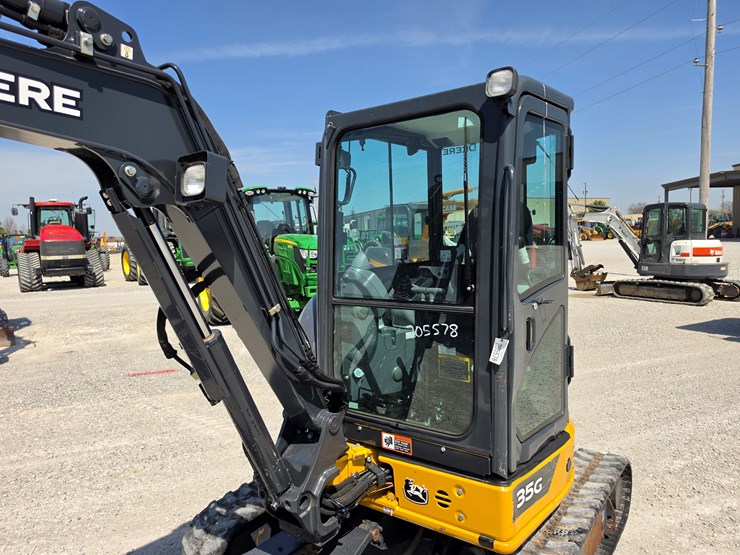 2022-deere-35g-image-4