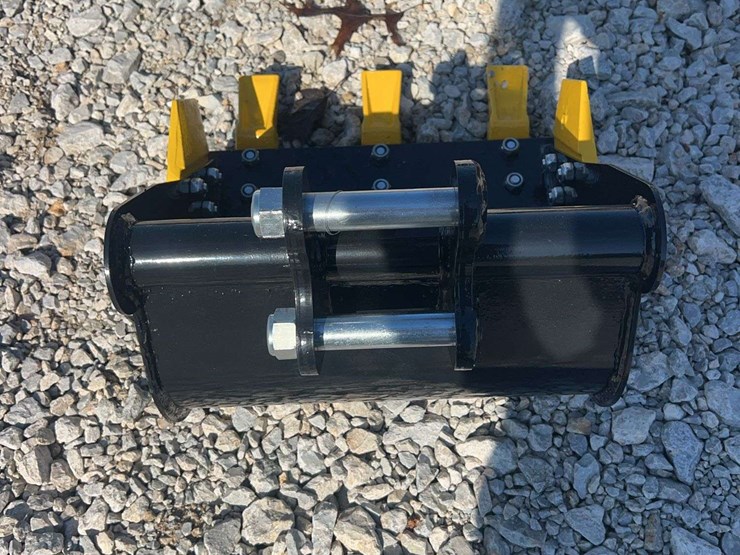 sdlanch-mini-excavator-bucket-image-2