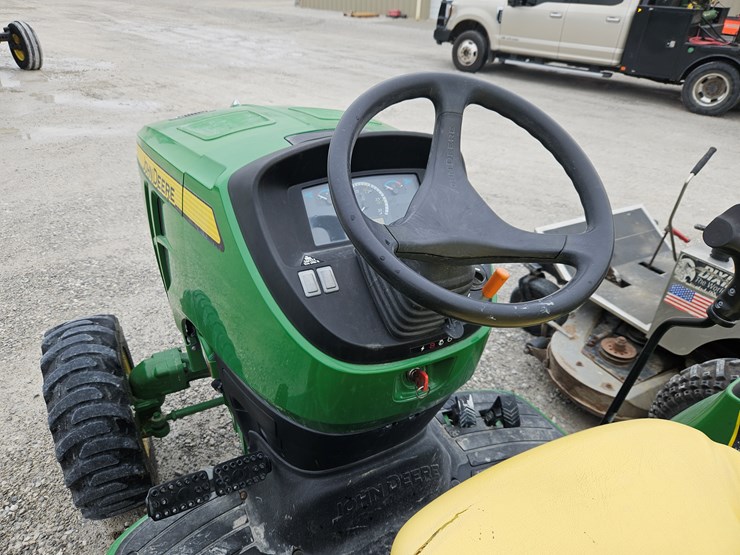 2017-john-deere-3033r-image-8