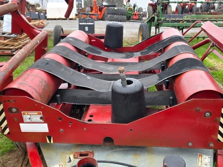 new-holland-b37p-image-23