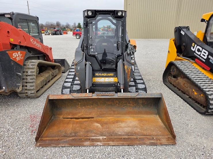 2018-new-holland-c245-image-2