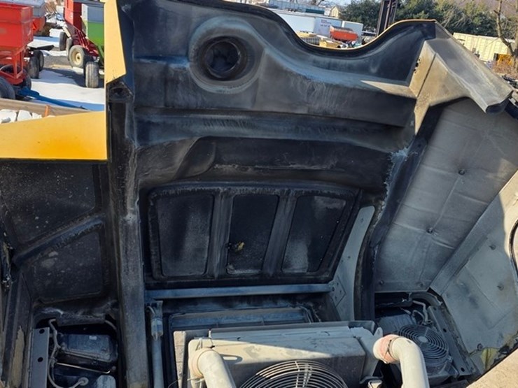 2014-caterpillar-740b-image-60