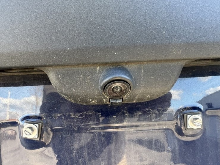 2020-ford-explorer-image-19