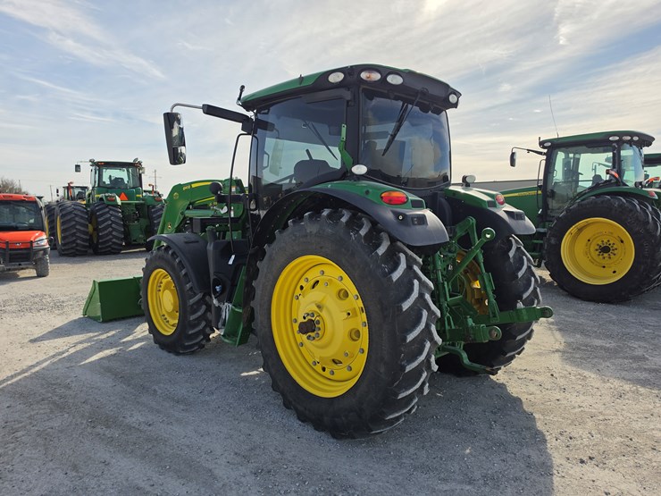 2016-john-deere-6145r-image-16