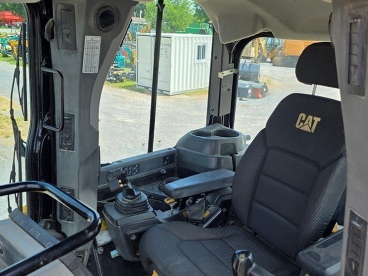 2021-caterpillar-d5-lgp-image-74