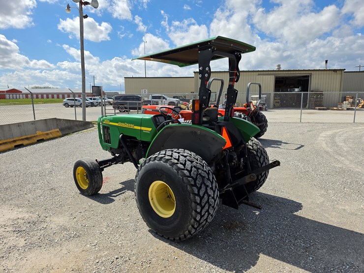 2004-john-deere-5220-image-11