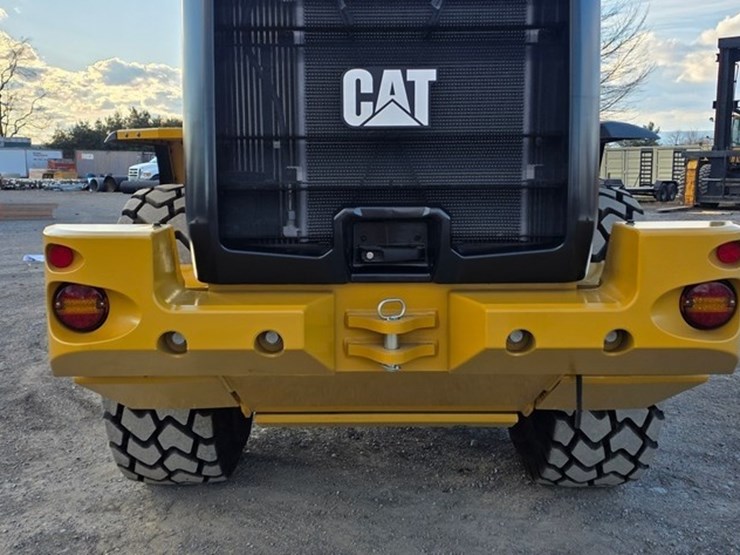 2024-caterpillar-930-image-25