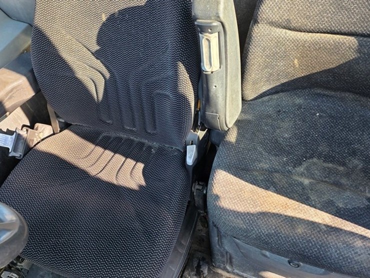 2014-caterpillar-740b-image-73