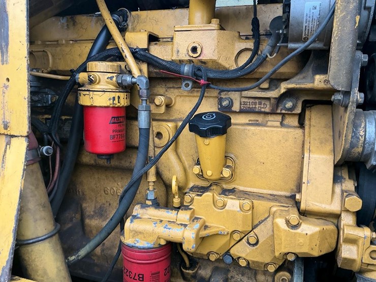 2012-deere-648-image-18