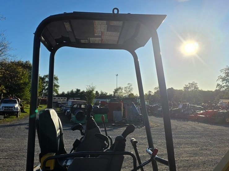 2022-kobelco-sk17sr-image-25