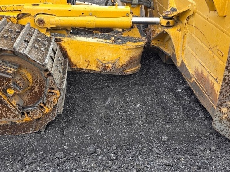 2012-caterpillar-d6t-xl-image-45