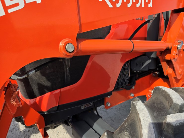 2022-kubota-m7060-image-8