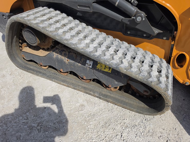 2023-case-tv450b-image-14