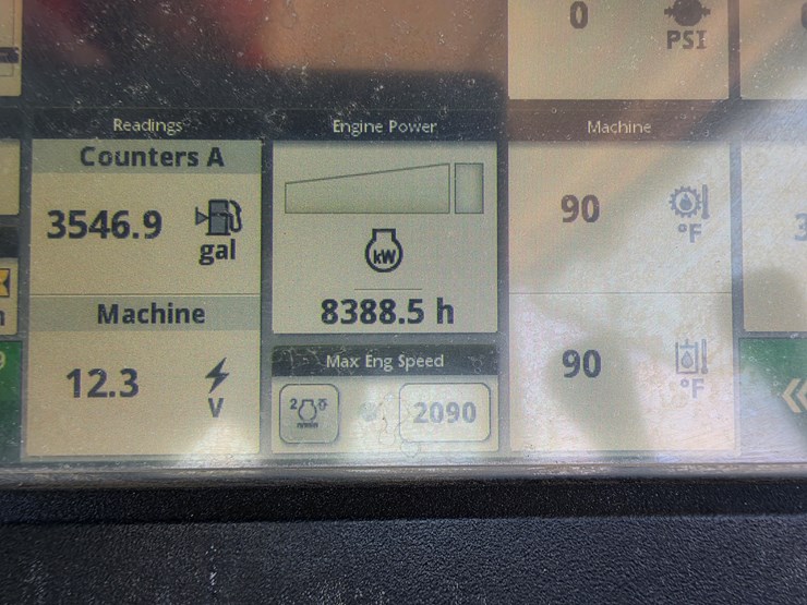 2016-john-deere-6110r-image-14