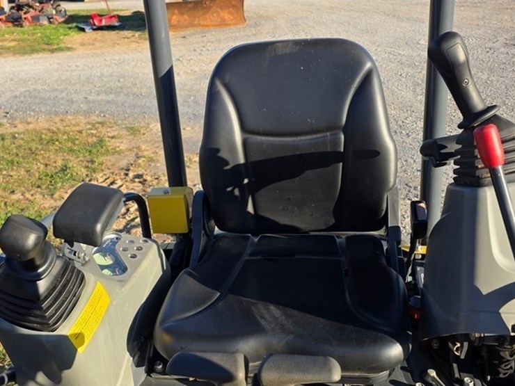 2022-kobelco-sk17sr-image-46