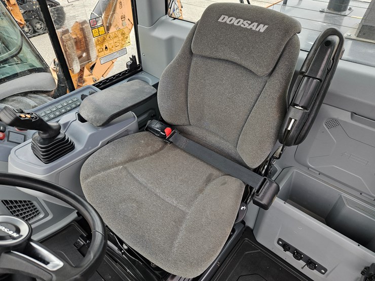 2023-develon-dl220-7-image-11