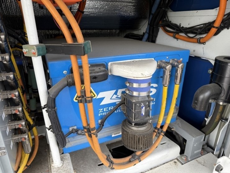 2012-gillig-40'-electric-transit-bus-image-14