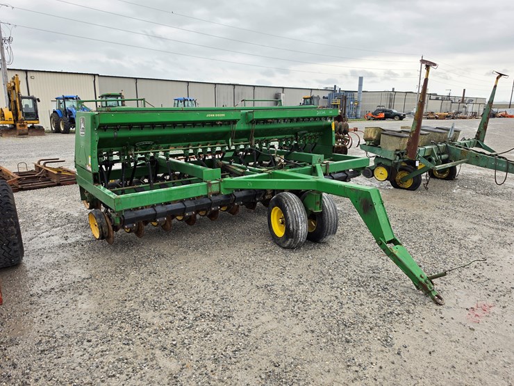 1990-john-deere-750-image-1