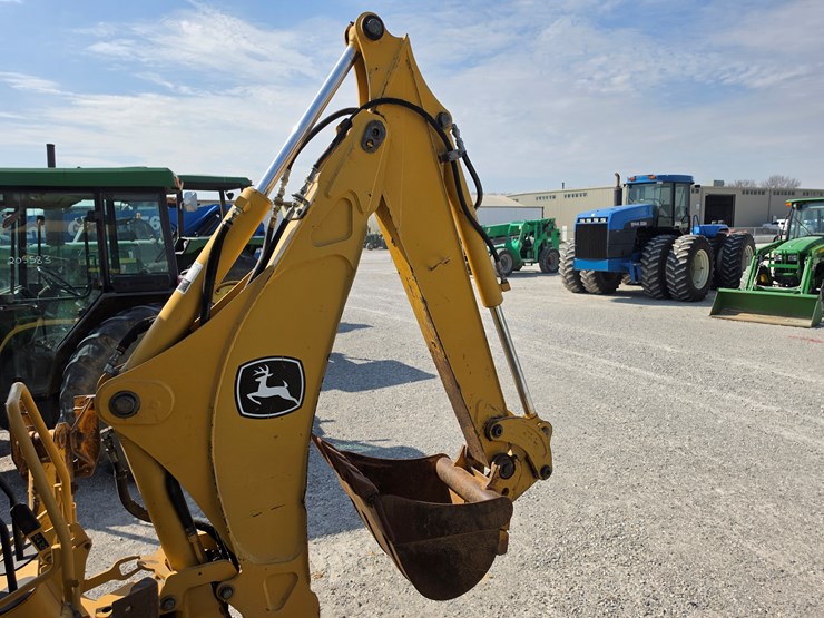 2004-deere-110-image-15