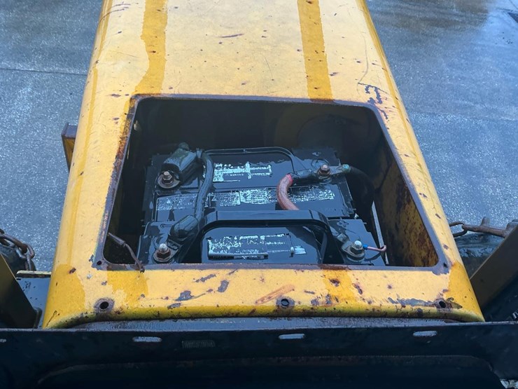 1989-john-deere-640d-image-24