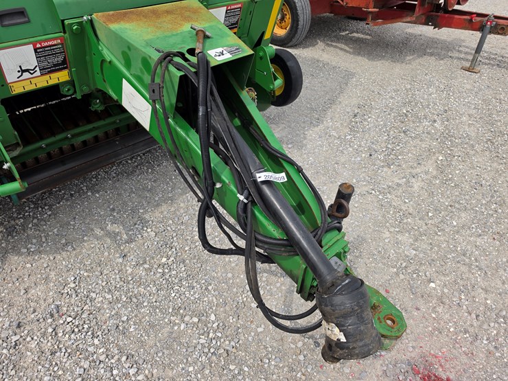 2015-john-deere-469-image-2