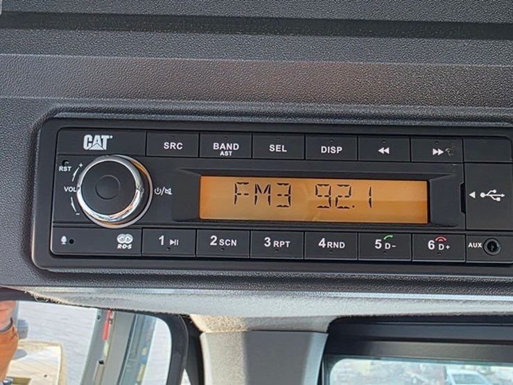 2024-caterpillar-930-image-74