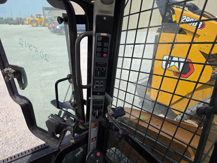 2017-case-sr175-image-11