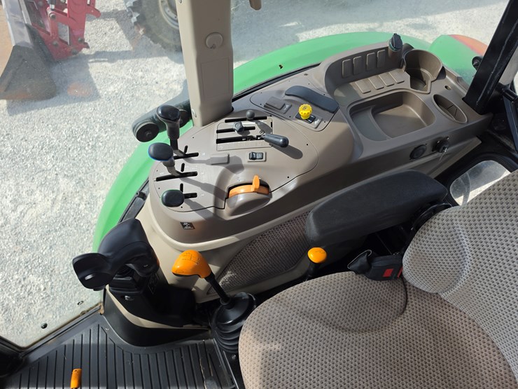 2019-john-deere-5100e-image-15