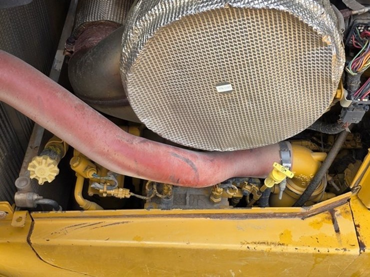 2012-caterpillar-d6t-xl-image-64