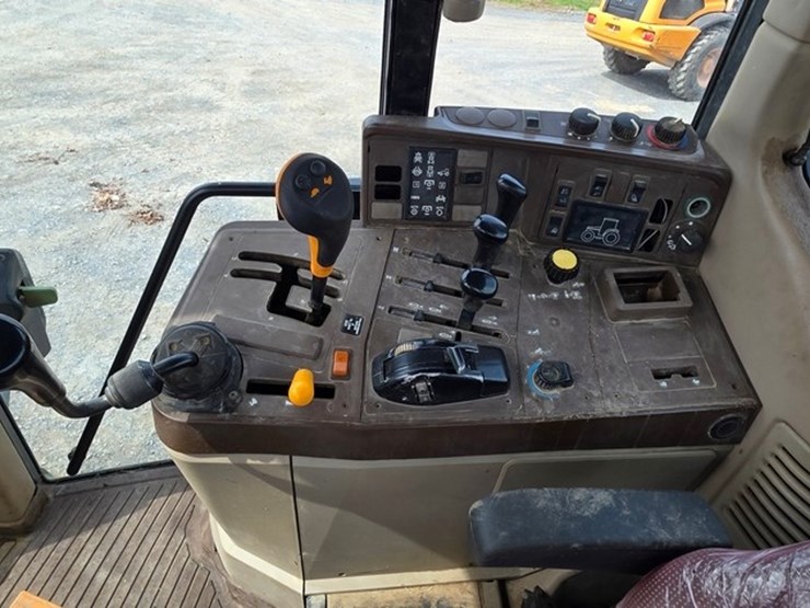 2002-john-deere-6420-image-57