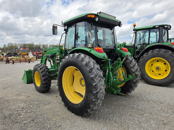 2014-john-deere-6140d-image-15