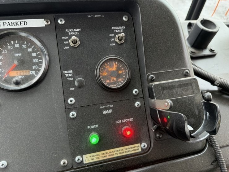 2012-gillig-40'-electric-transit-bus-image-31