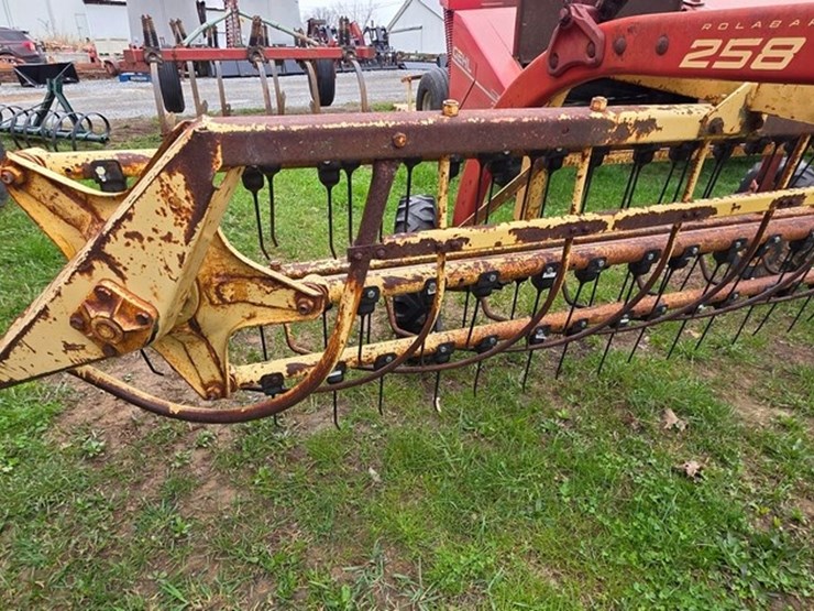 new-holland-258-image-16