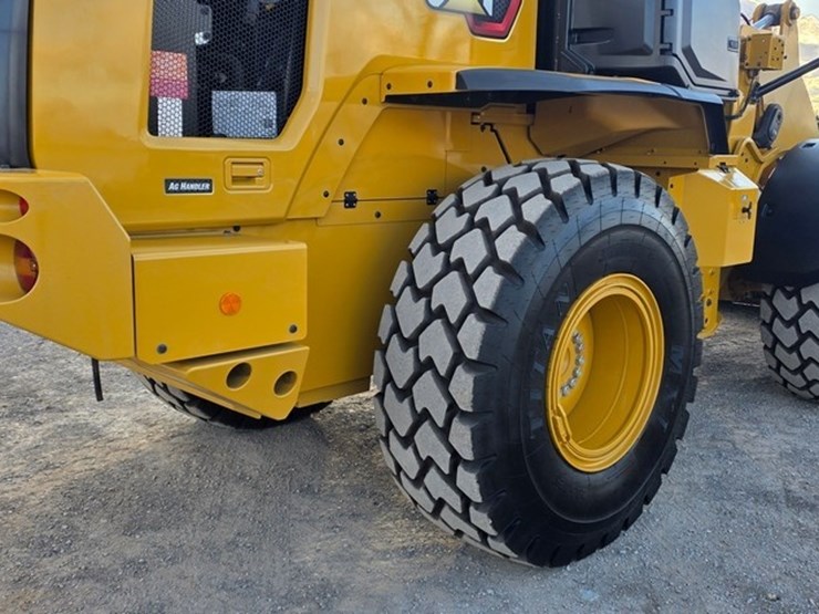 2024-caterpillar-930-image-27