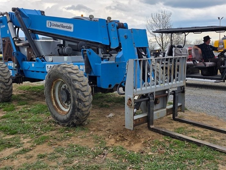 2011-genie-gth844-image-2