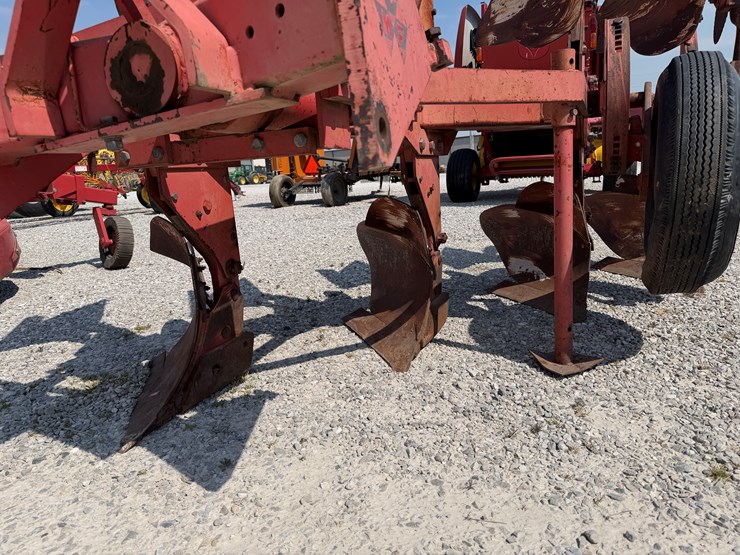 massey-ferguson-57-image-3